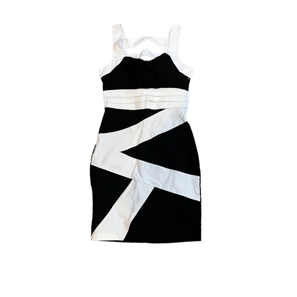 Juniors Black and White Dress
